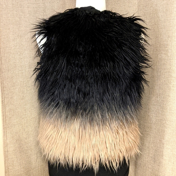 Ombre faux fur vest - Picture 2 of 2